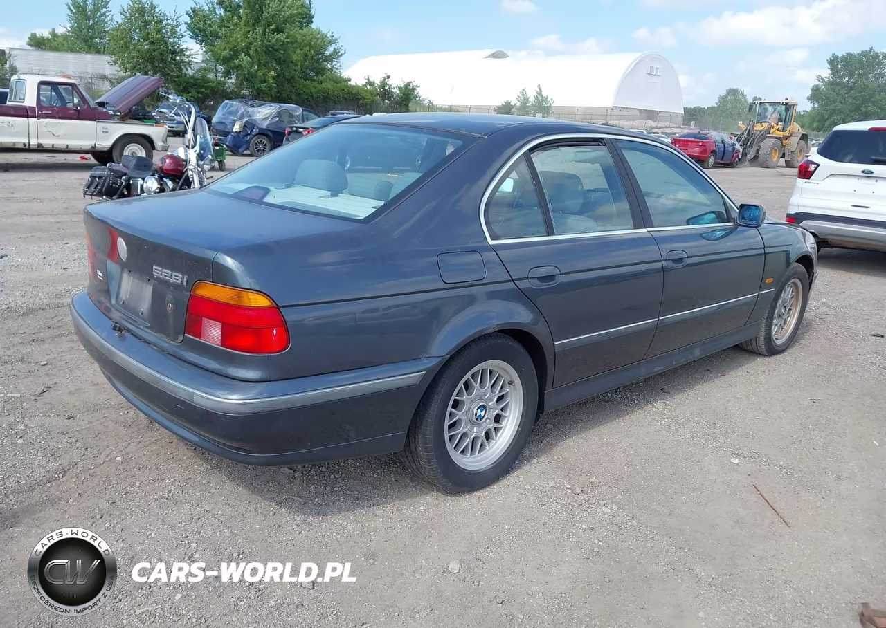 2000 BMW 528Ia VIN:WBADM6345YGV03773 - 4