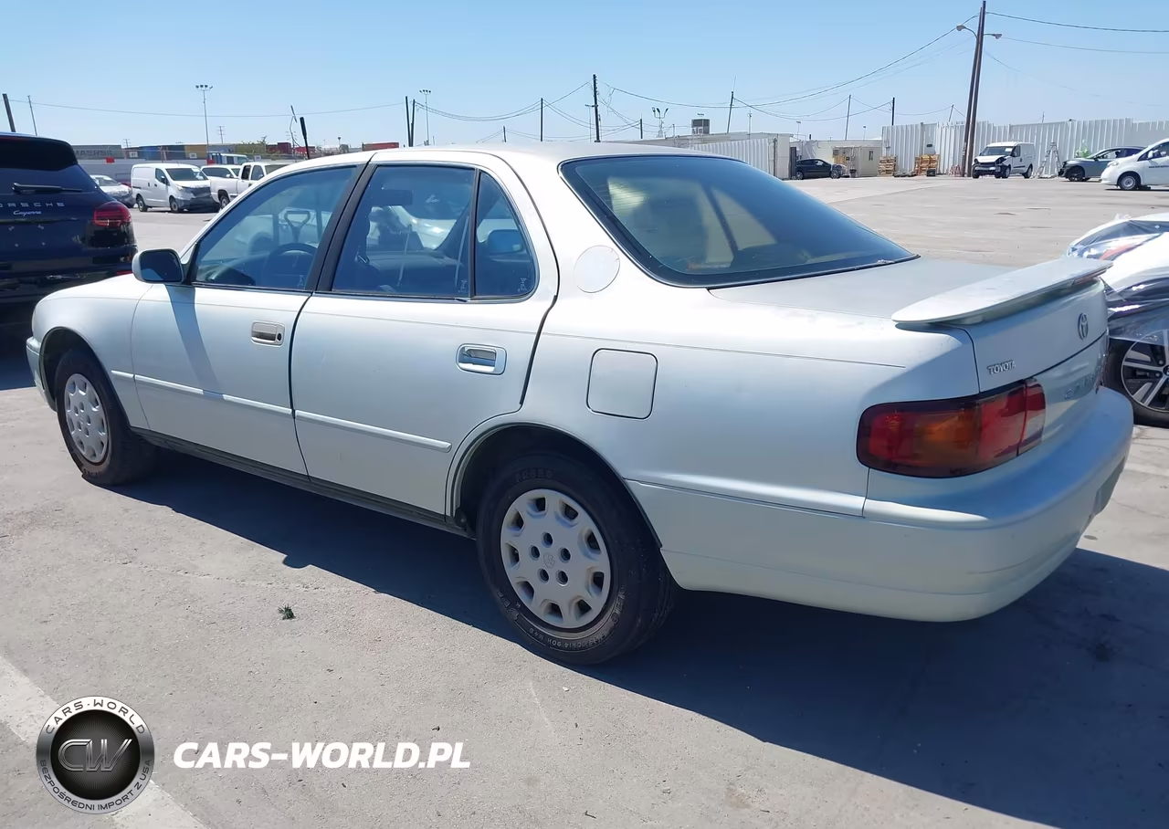 1996 Toyota Camry Dx-Le-Xle VIN:4T1BG12K3TU696497 - 3