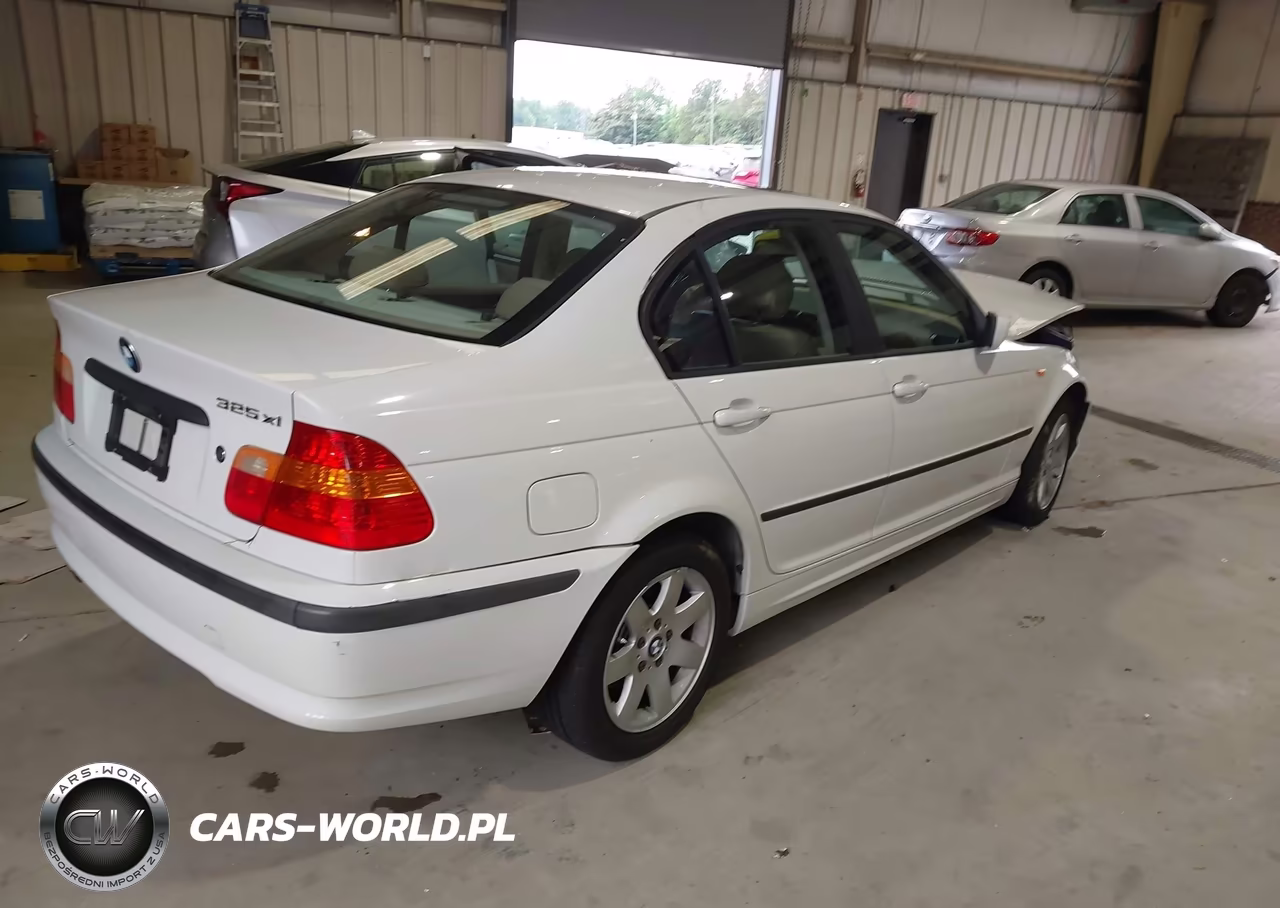 2002 BMW 3 Series 325Xi VIN:WBAEU33492PF68316 - 4
