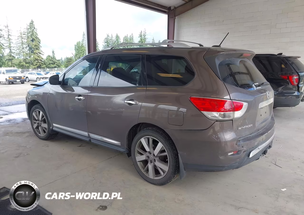 2015 Nissan Pathfinder Platinum VIN:5N1AR2MM6FC702071 - 3