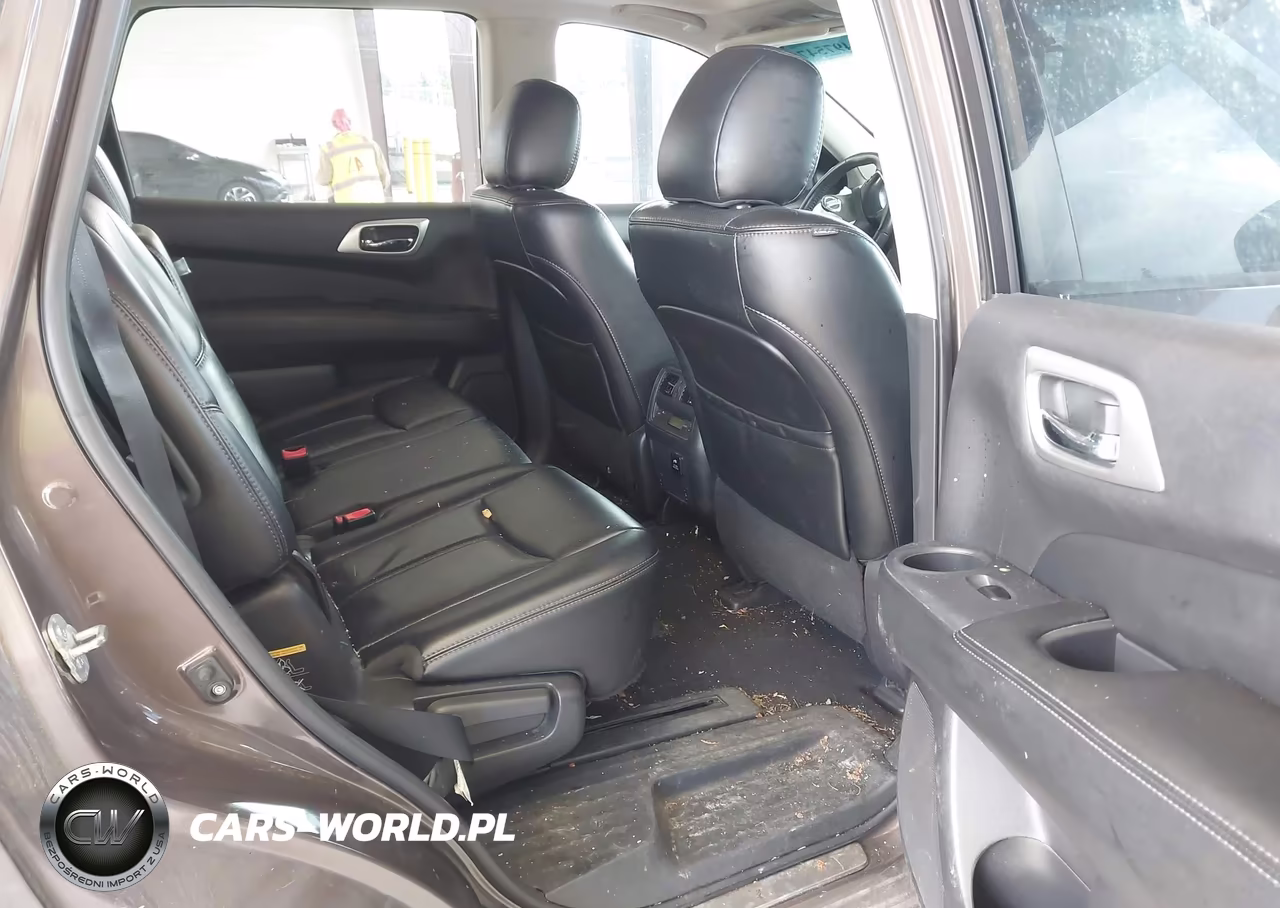 2015 Nissan Pathfinder Platinum VIN:5N1AR2MM6FC702071 - 8