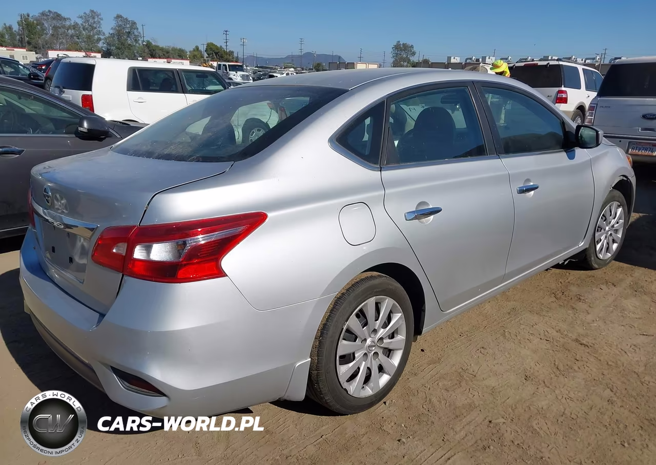 2019 Nissan Sentra S VIN:3N1AB7AP9KY418779 - 4