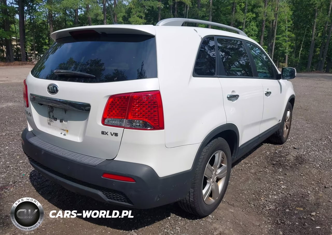 2013 Kia Sorento Ex V6 VIN:5XYKUDA29DG413300 - 4