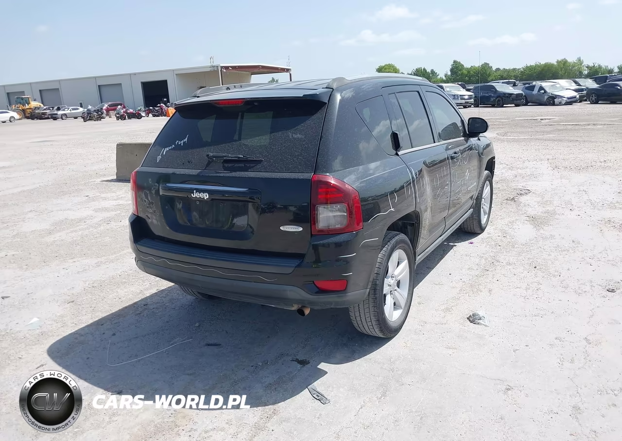 2014 Jeep Compass Latitude VIN:1C4NJCEA7ED643693 - 4