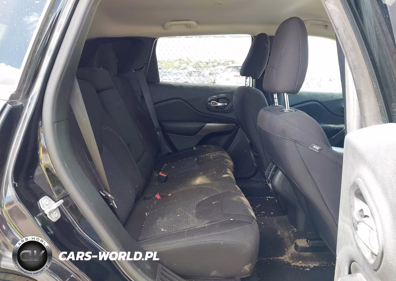 2019 Jeep Cherokee Latitude Fwd VIN:1C4PJLCB9KD203328 - 8
