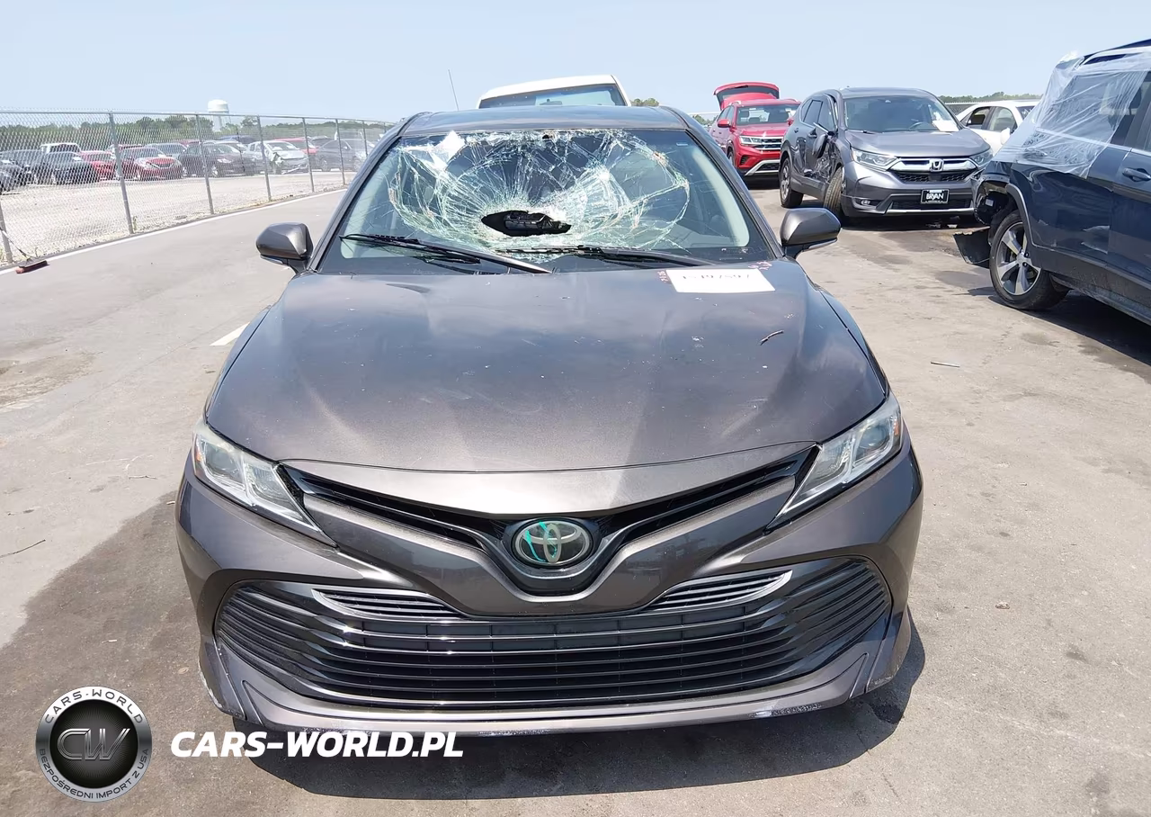 2018 Toyota Camry Le VIN:4T1B11HK1JU598932 - 12