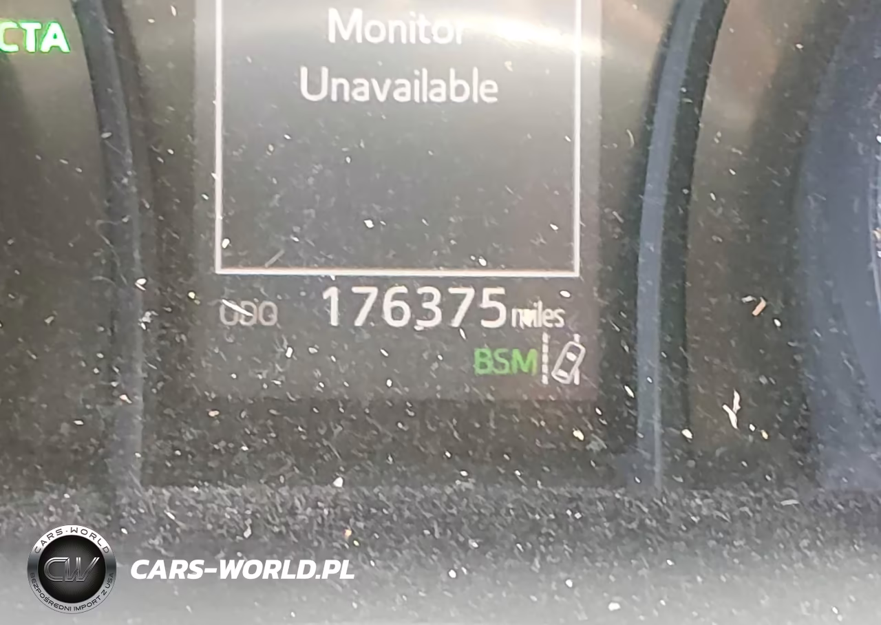 2018 Toyota Camry Le VIN:4T1B11HK1JU598932 - 15