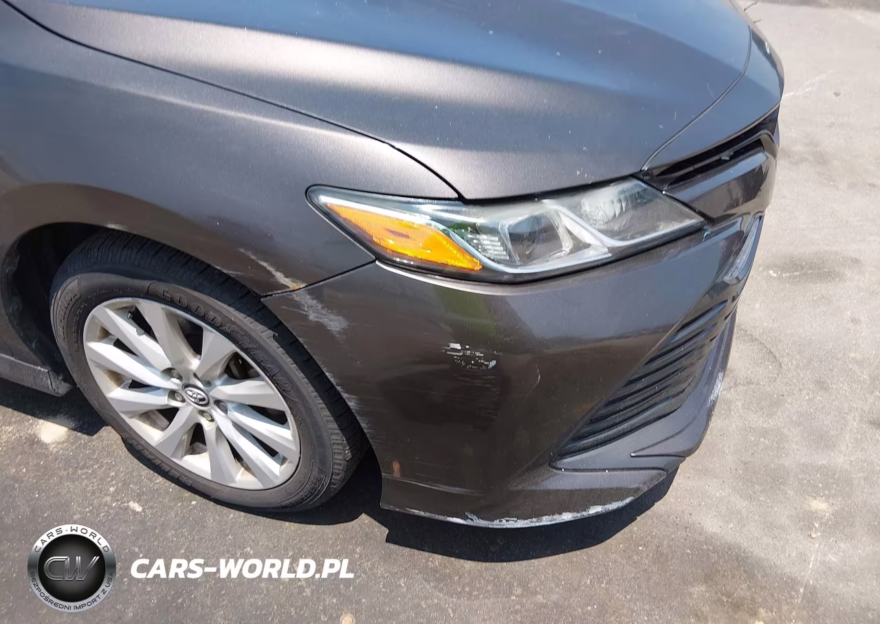 2018 Toyota Camry Le VIN:4T1B11HK1JU598932 - 6