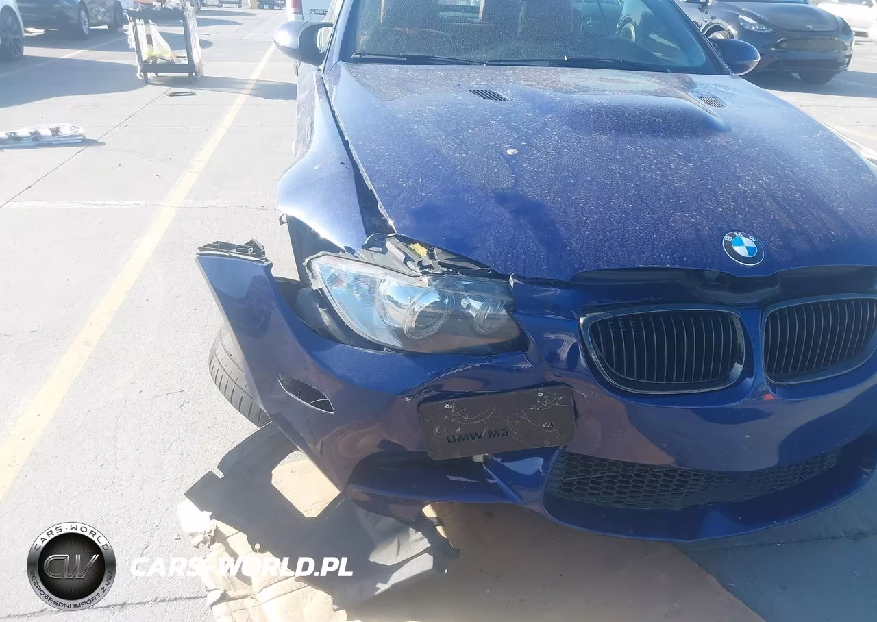 2011 BMW M3 VIN:WBSDX9C53BE585065 - 12