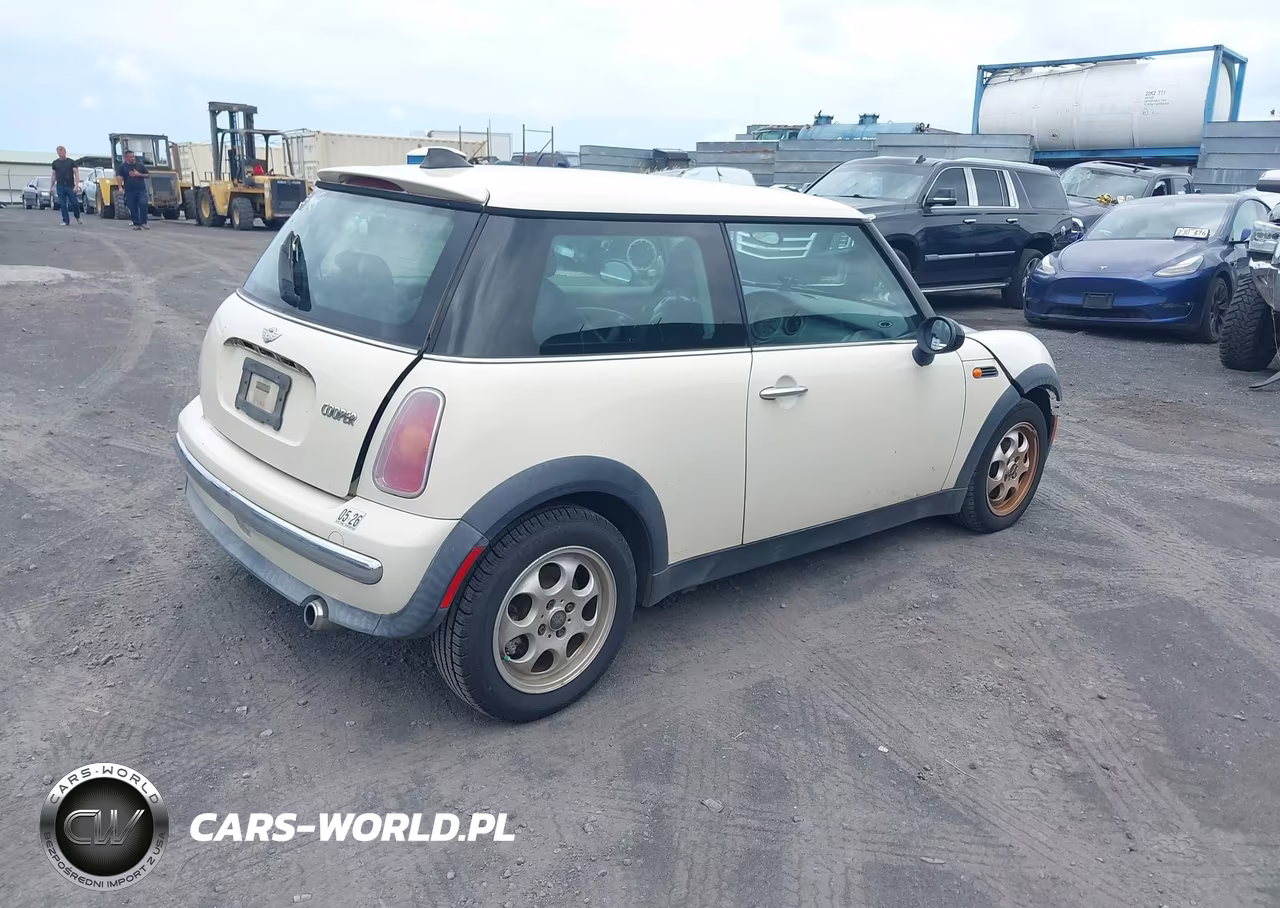 2003 Mini Cooper VIN:WMWRC33493TE15643 - 4