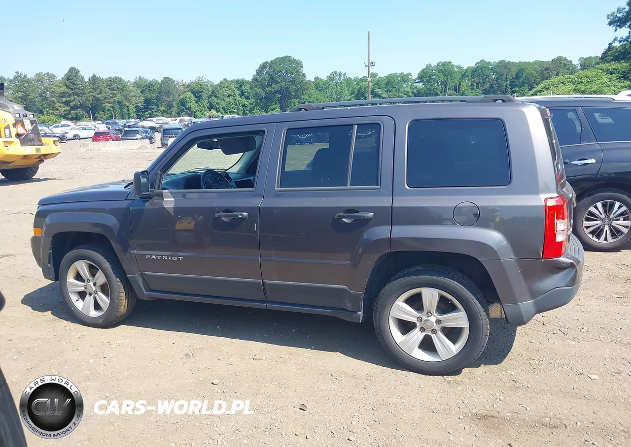 2016 Jeep Patriot Latitude VIN:1C4NJRFBXGD657052 - 14