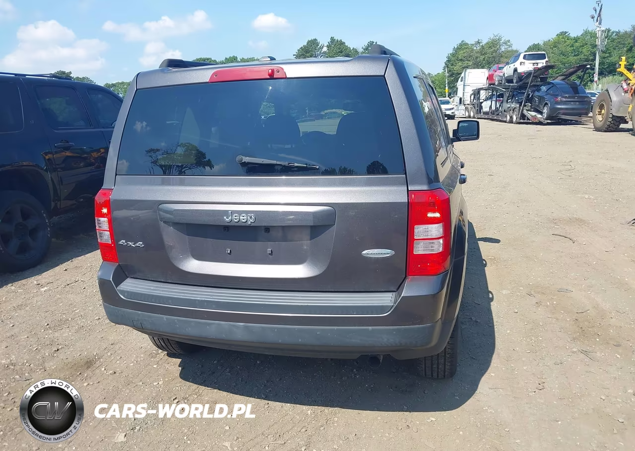 2016 Jeep Patriot Latitude VIN:1C4NJRFBXGD657052 - 16