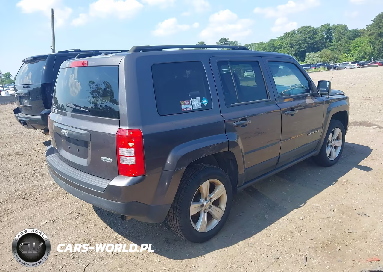 2016 Jeep Patriot Latitude VIN:1C4NJRFBXGD657052 - 4