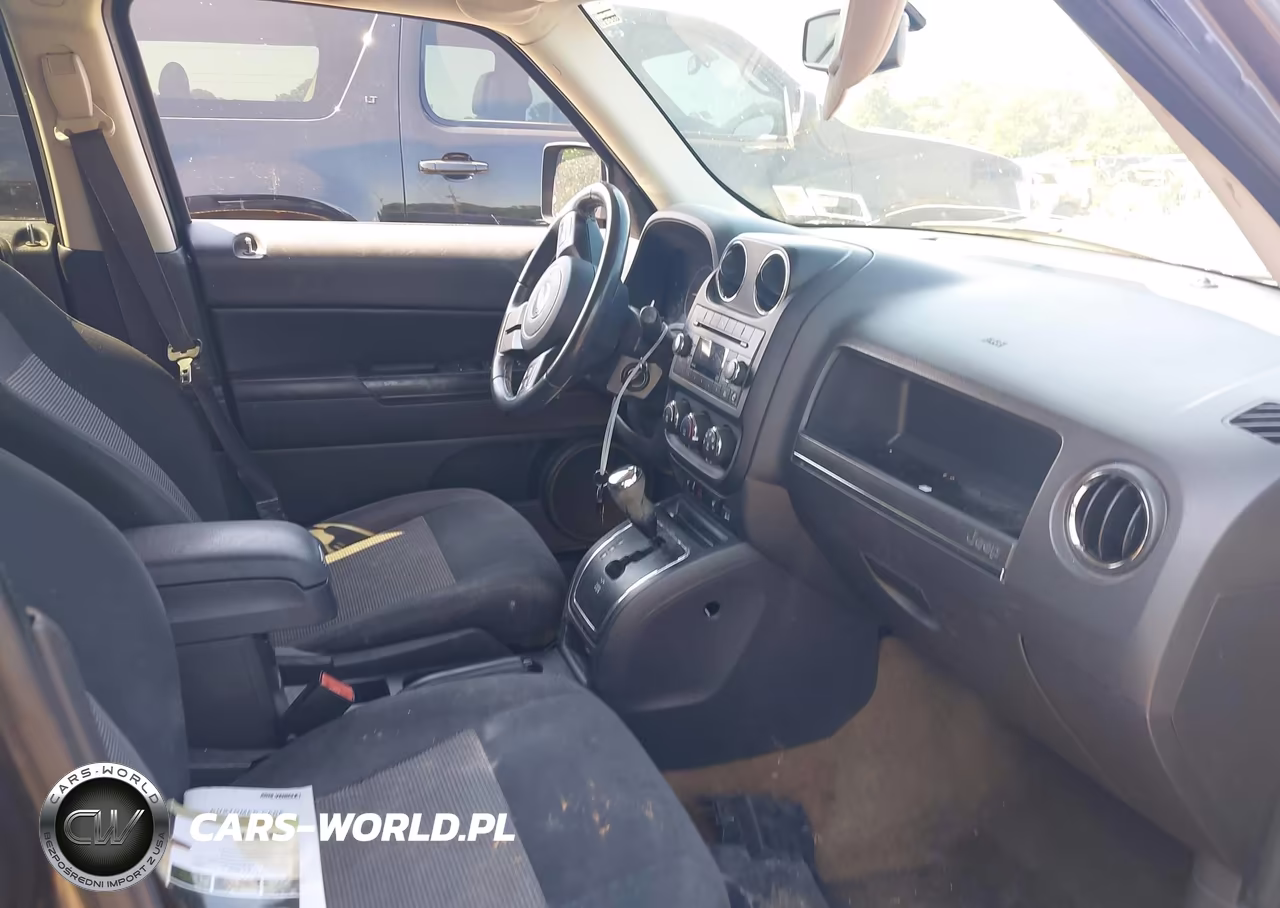 2016 Jeep Patriot Latitude VIN:1C4NJRFBXGD657052 - 5