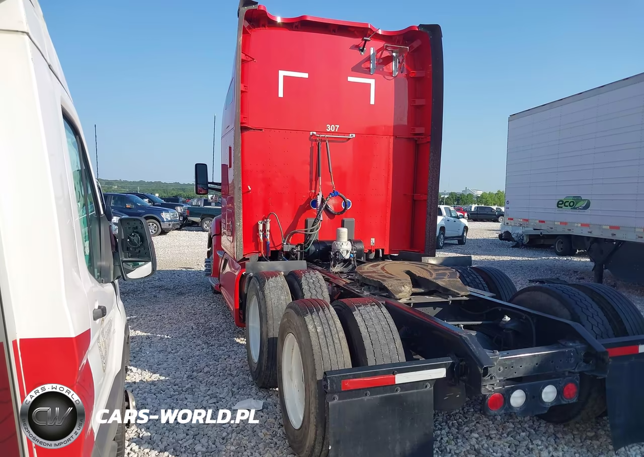 2020 Kenworth T680 VIN:1XKYDP9X1LJ380923 - 3