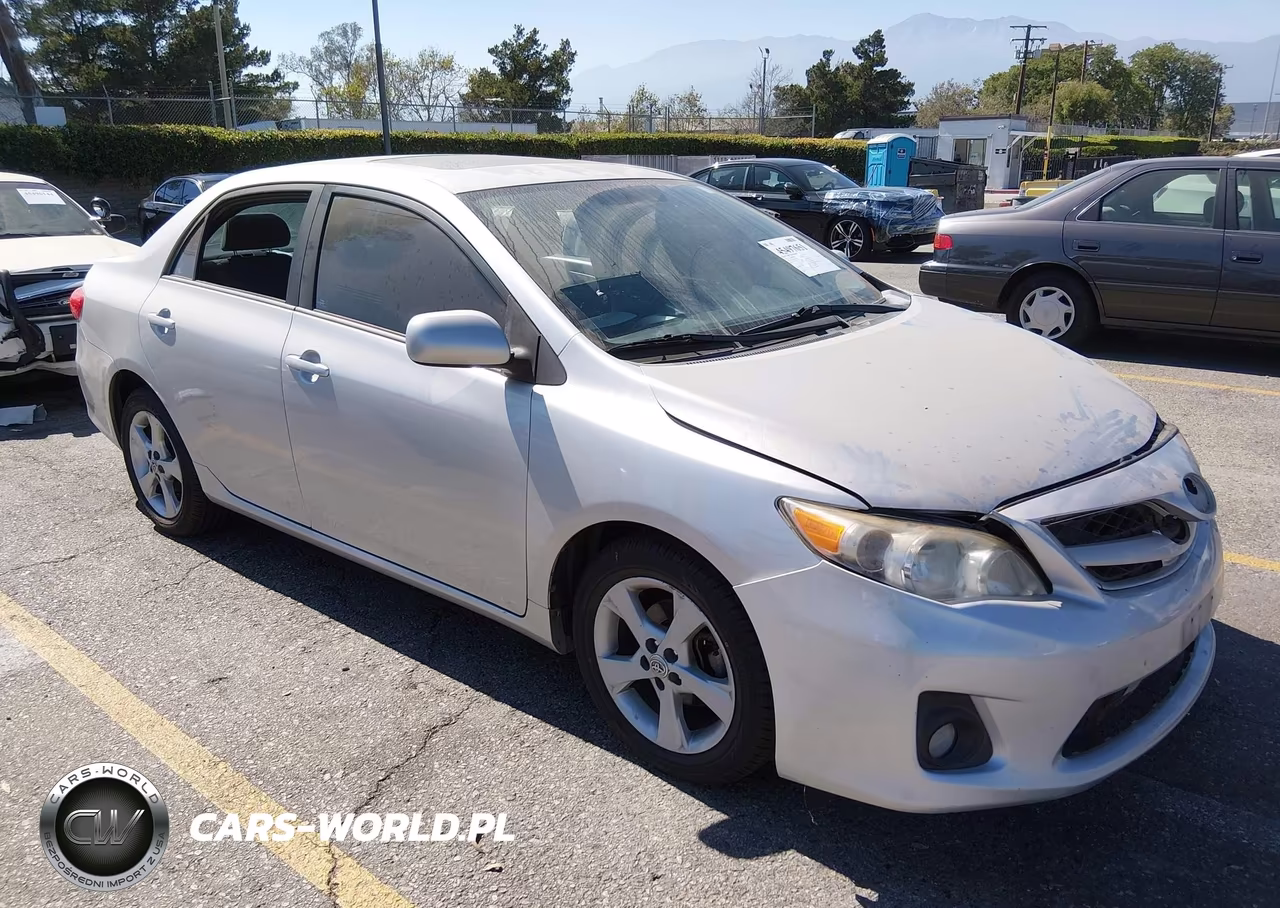2012 Toyota Corolla Le – zdjęcie 1 z 18