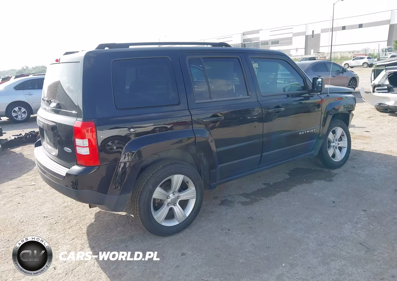 2014 Jeep Patriot Latitude VIN:1C4NJRFB7ED761253 - 4