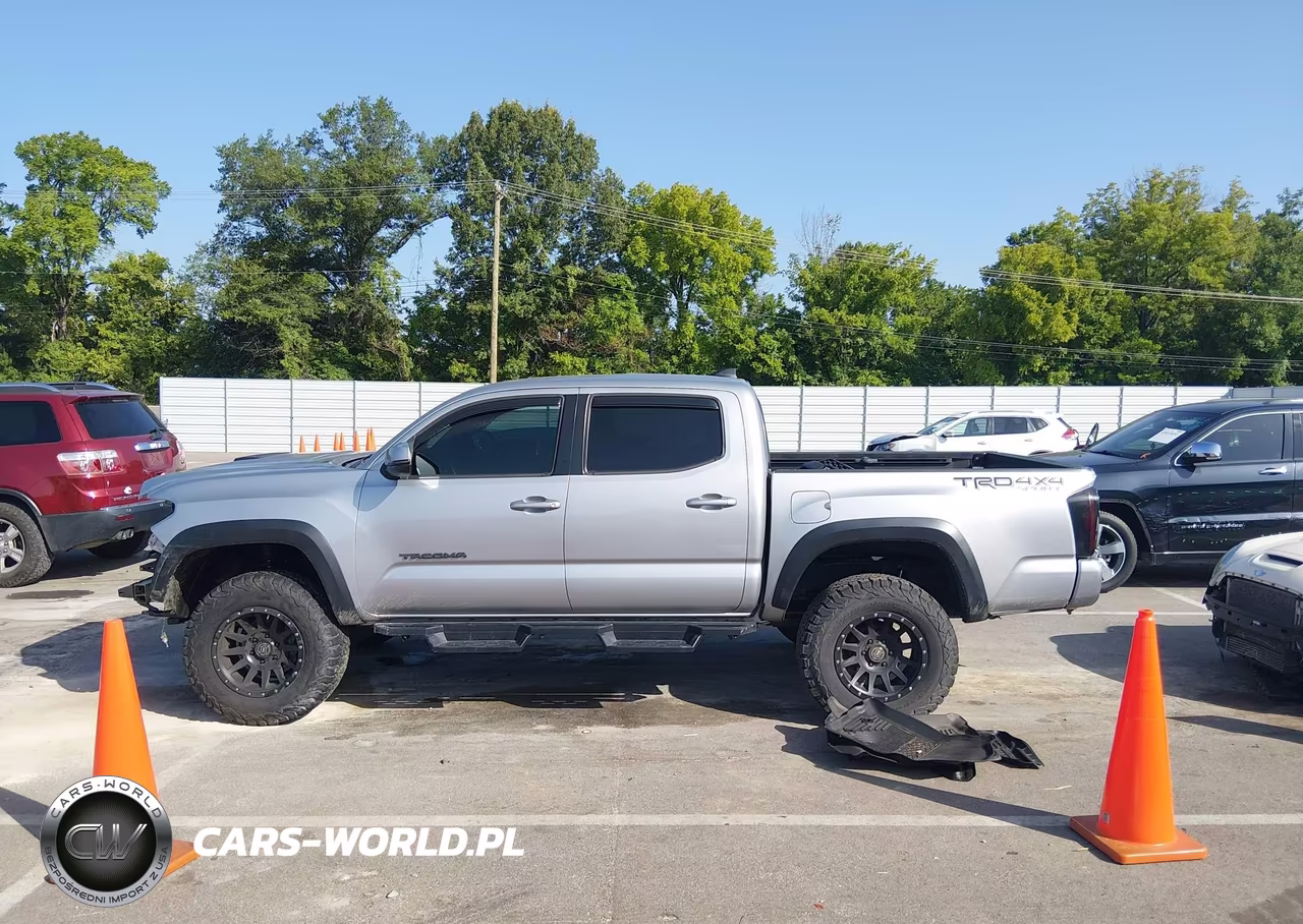 2018 Toyota Tacoma Trd Sport VIN:3TMCZ5AN8JM149765 - 15