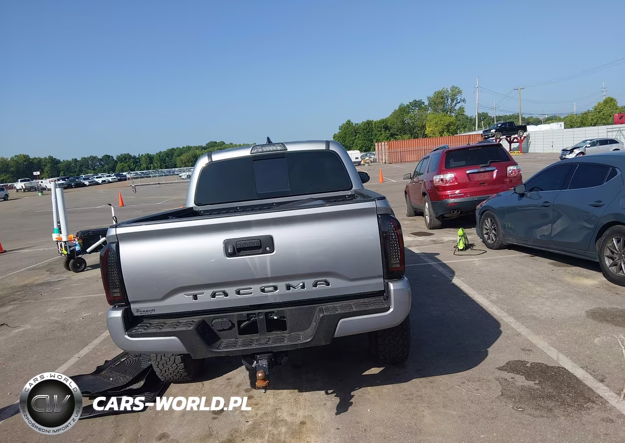 2018 Toyota Tacoma Trd Sport VIN:3TMCZ5AN8JM149765 - 17