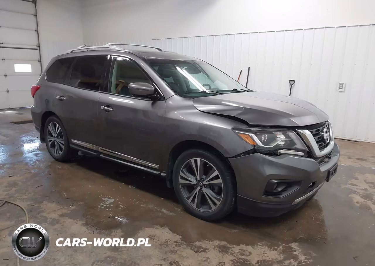 2017 Nissan Pathfinder Platinum – zdjęcie 1 z 17