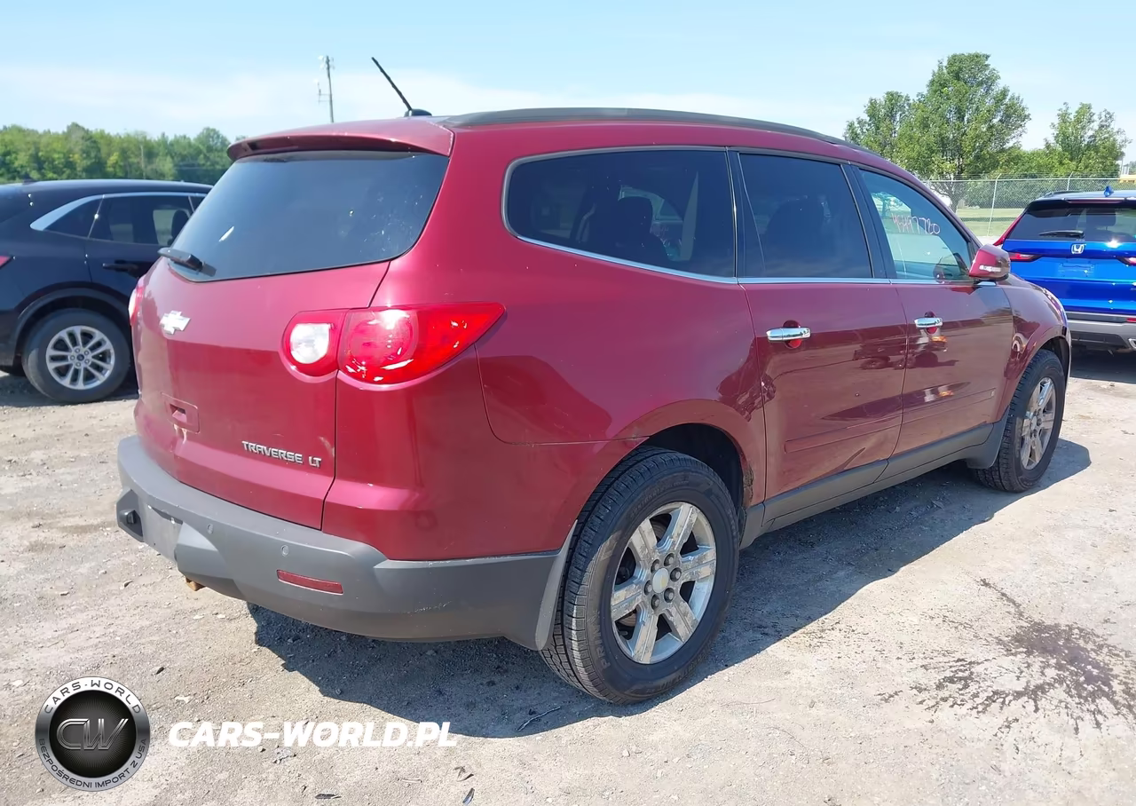2010 Chevrolet Traverse Lt VIN:1GNLVFED7AS130223 - 4
