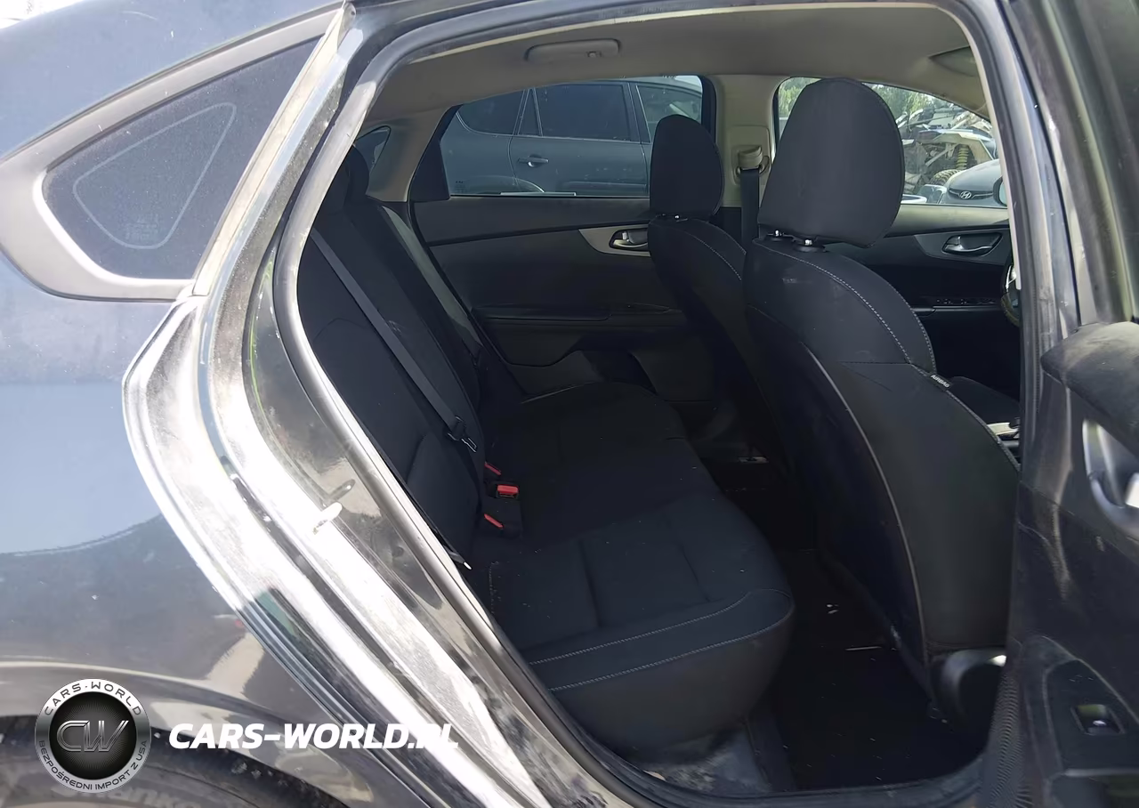 2021 Kia Forte Lxs VIN:3KPF24AD9ME413206 - 8