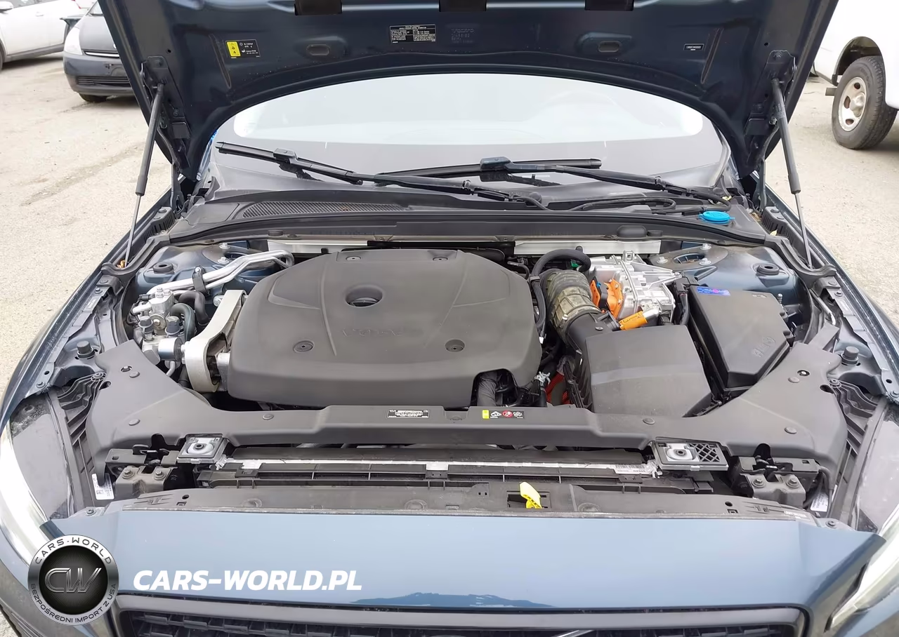2021 Volvo S60 Recharge Plug-In Hybrid T8 R-Design Expression VIN:7JRBR0FZXMG109505 - 10