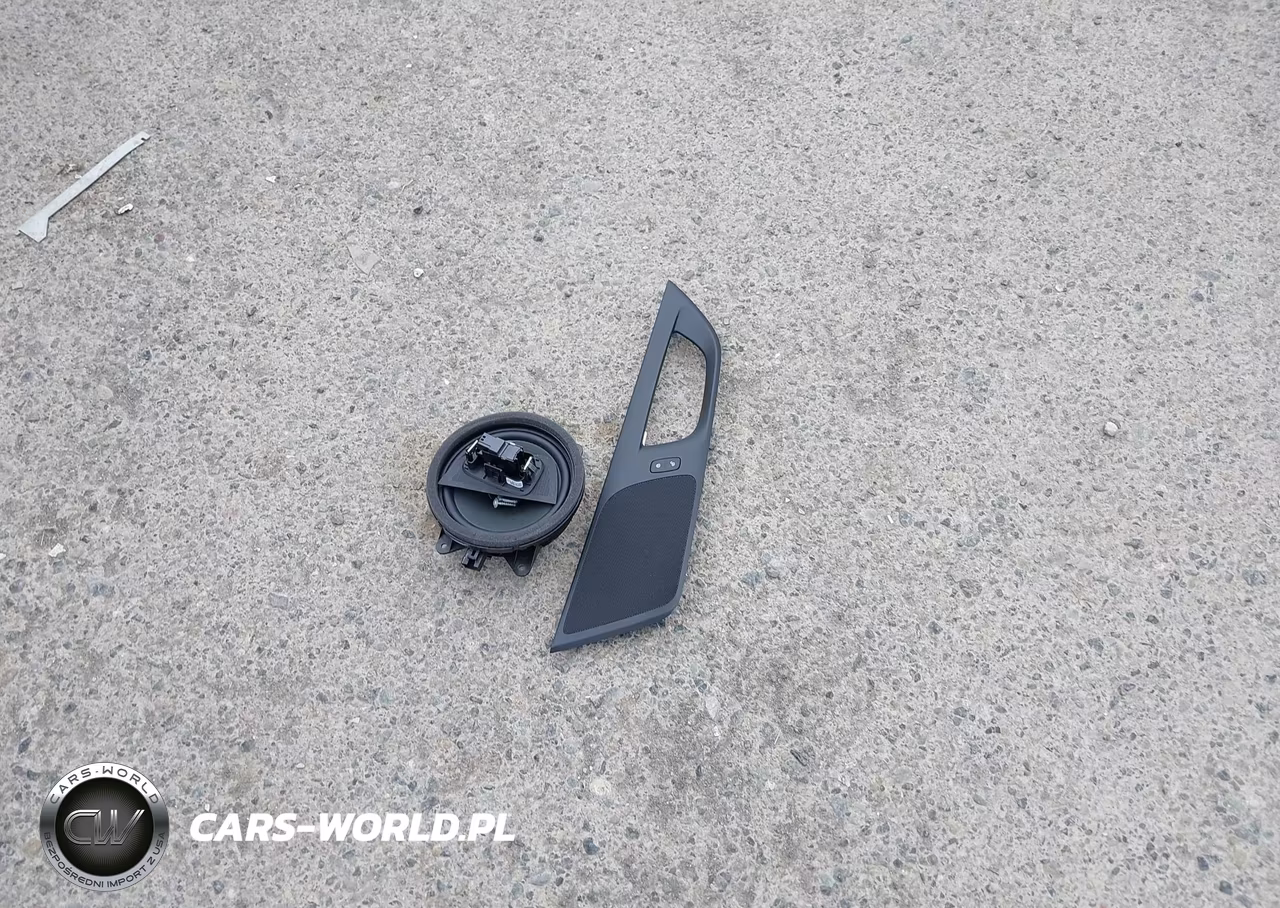 2021 Volvo S60 Recharge Plug-In Hybrid T8 R-Design Expression VIN:7JRBR0FZXMG109505 - 12