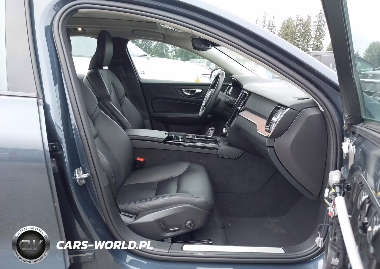 2021 Volvo S60 Recharge Plug-In Hybrid T8 R-Design Expression VIN:7JRBR0FZXMG109505 - 5