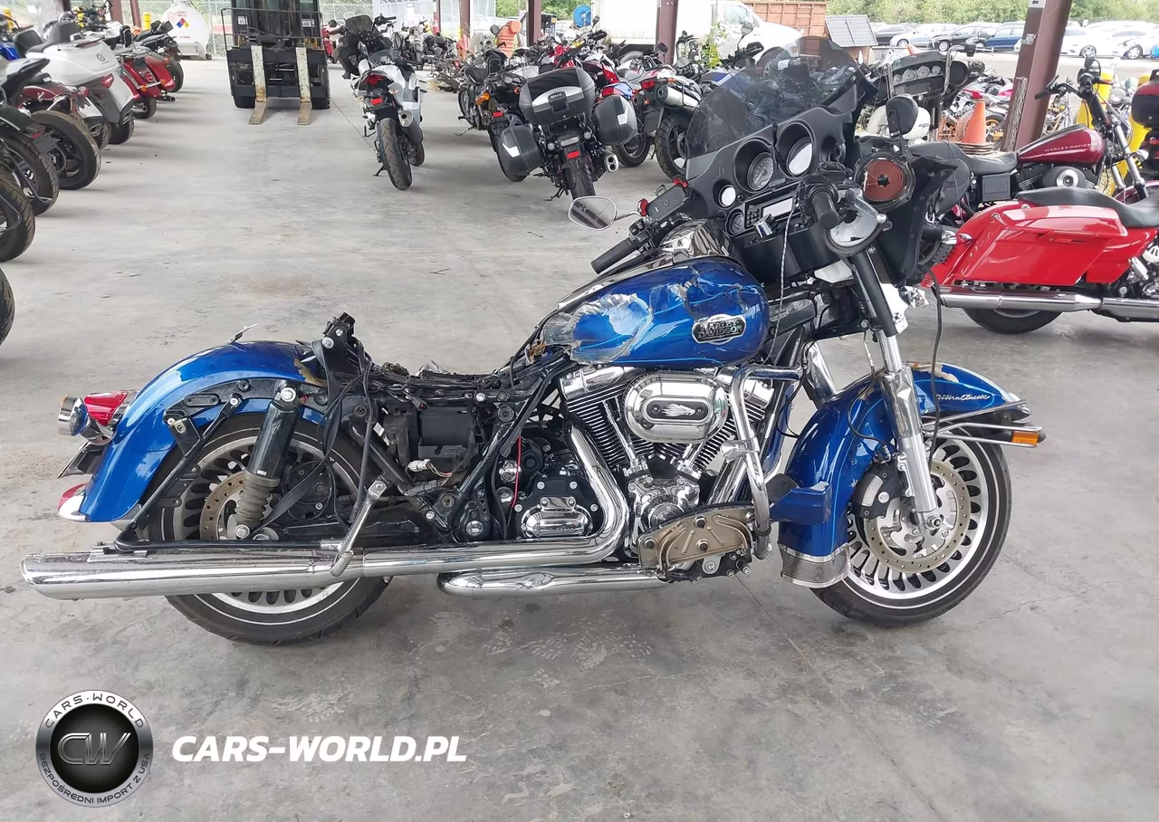 2010 Harley-Davidson Flhtcu VIN:1HD1FC418AB641523 - 12