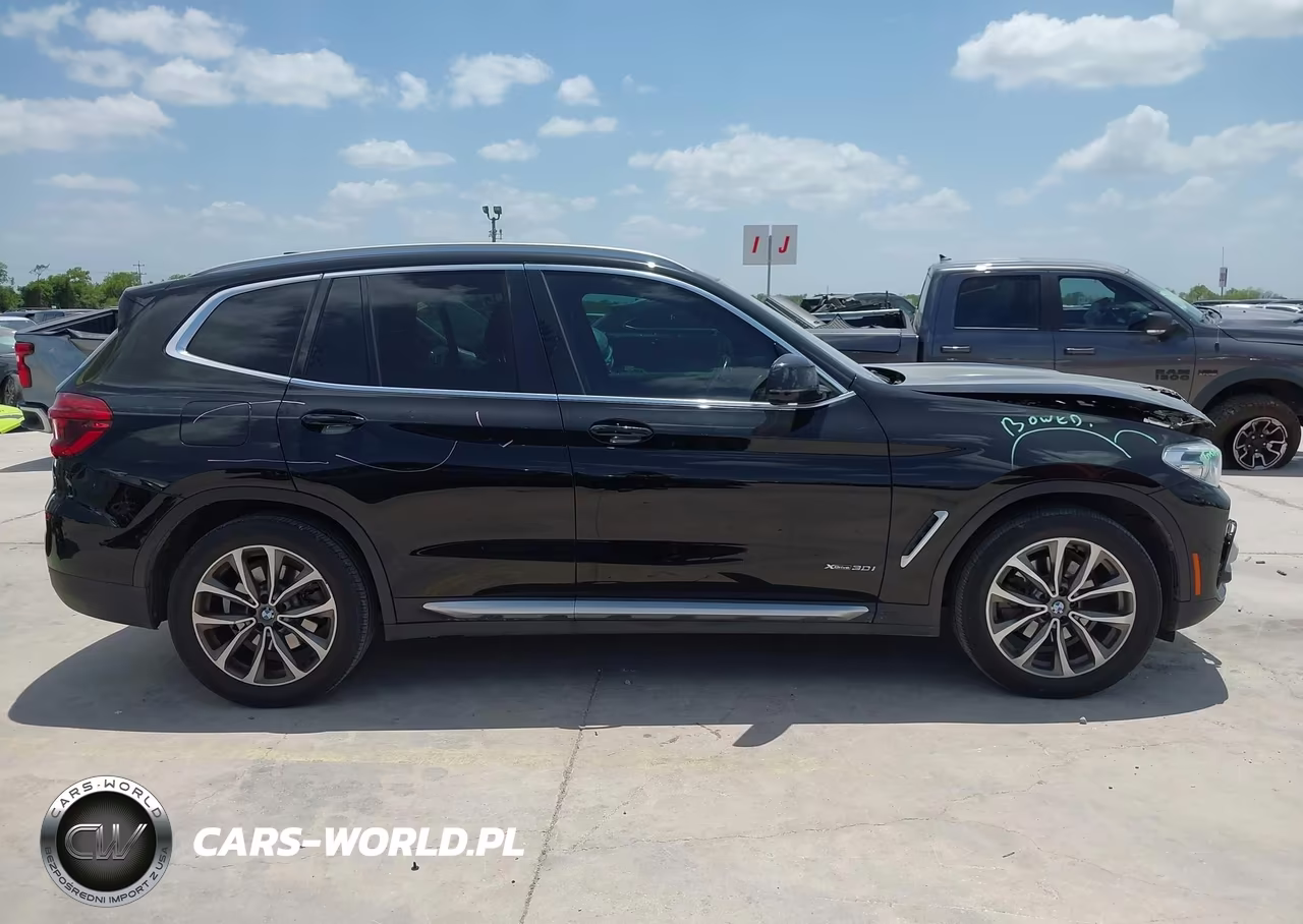 2018 BMW X3 xDrive30I VIN:5UXTR9C58JLC68939 - 14