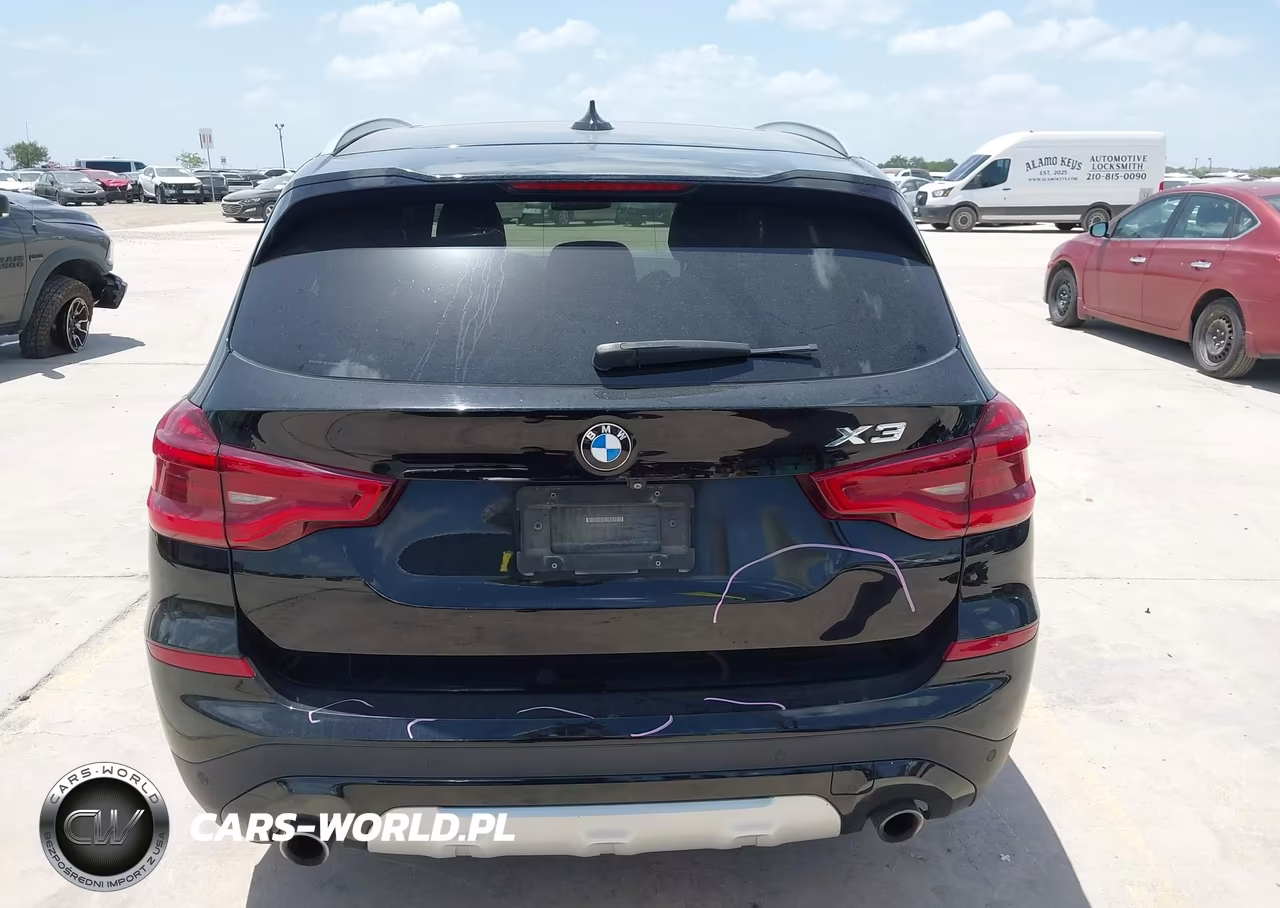 2018 BMW X3 xDrive30I VIN:5UXTR9C58JLC68939 - 17