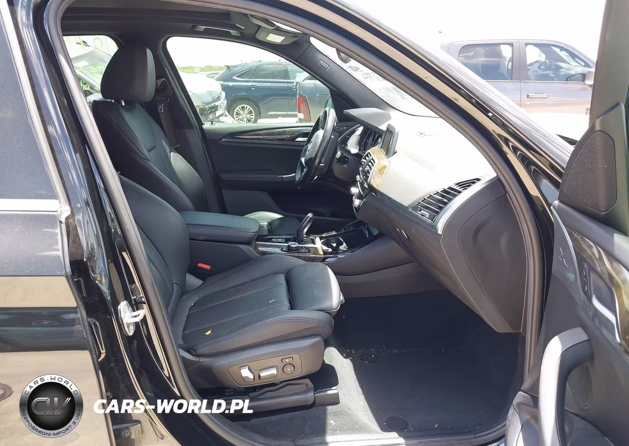 2018 BMW X3 xDrive30I VIN:5UXTR9C58JLC68939 - 5