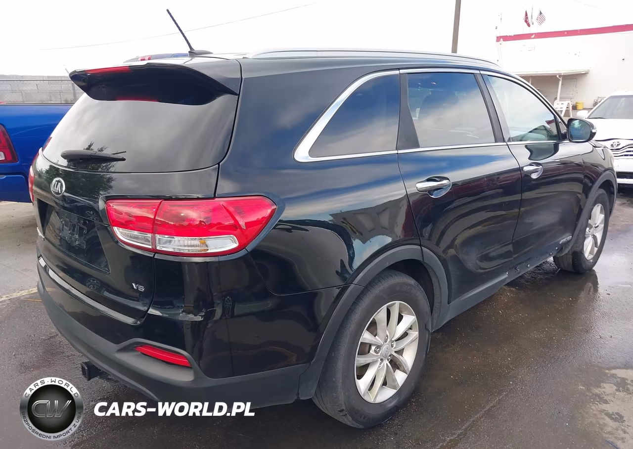 2017 Kia Sorento 3.3L Lx VIN:5XYPGDA54HG192637 - 4