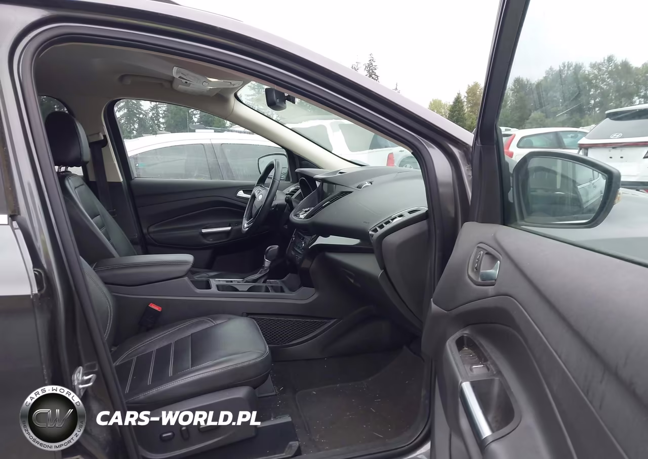 2017 Ford Escape Titanium VIN:1FMCU0J98HUC90079 - 5