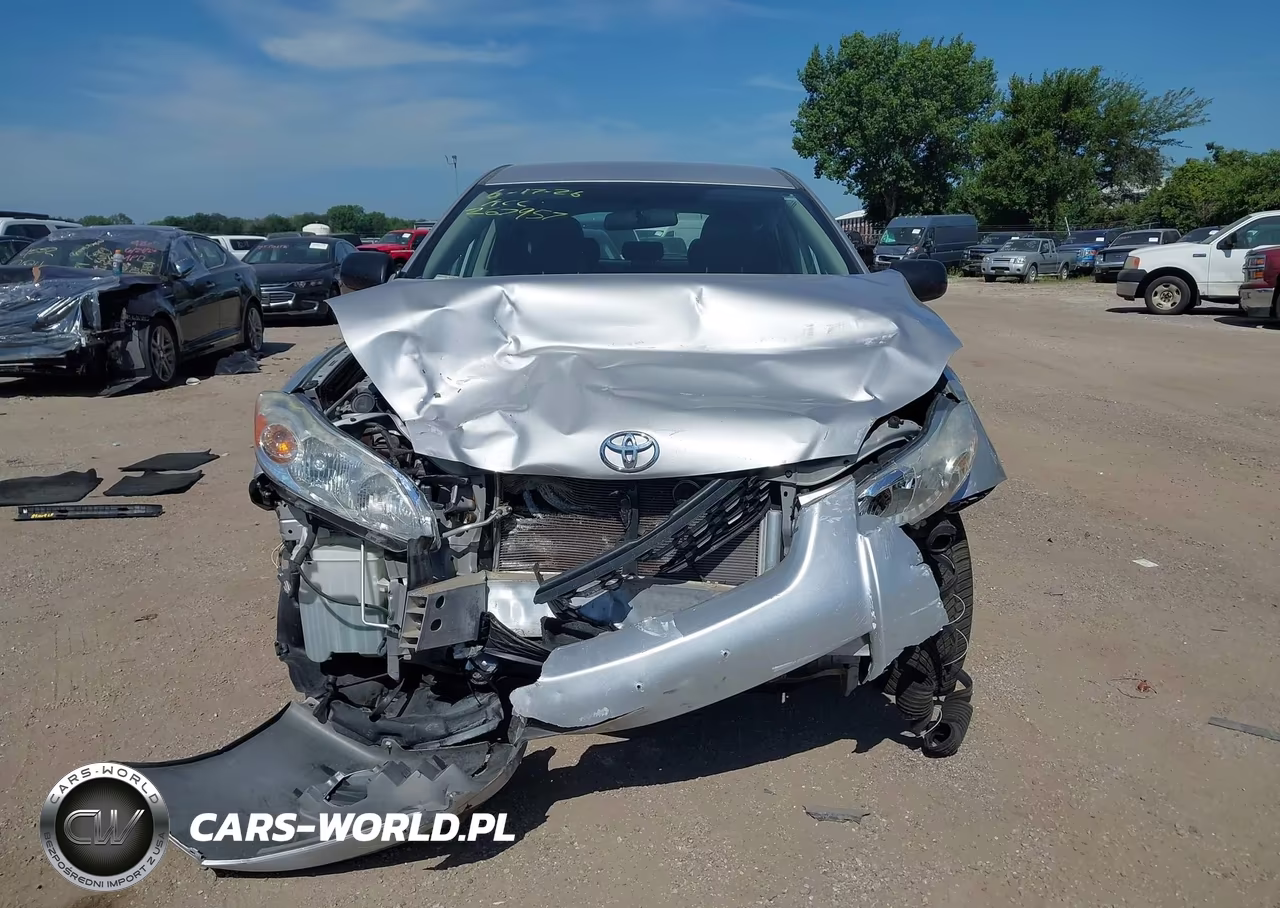 2010 Toyota Matrix VIN:2T1KU4EE5AC267957 - 13