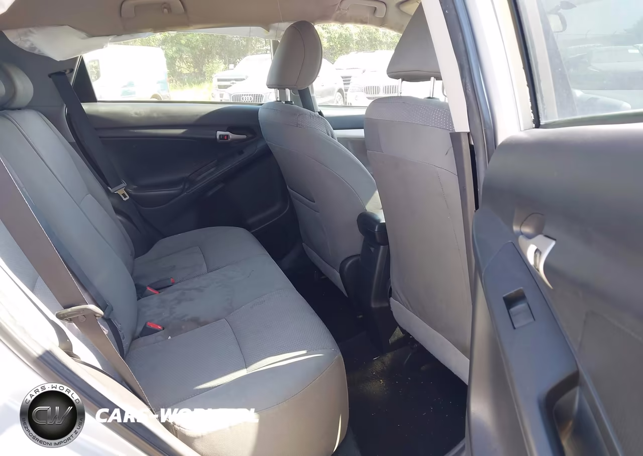 2010 Toyota Matrix VIN:2T1KU4EE5AC267957 - 8