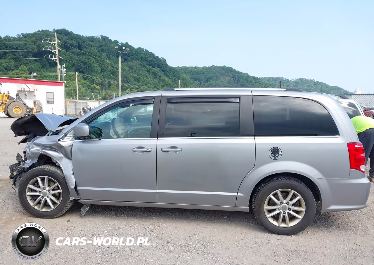 2018 Dodge Grand Caravan Sxt VIN:2C4RDGCG3JR302287 - 15