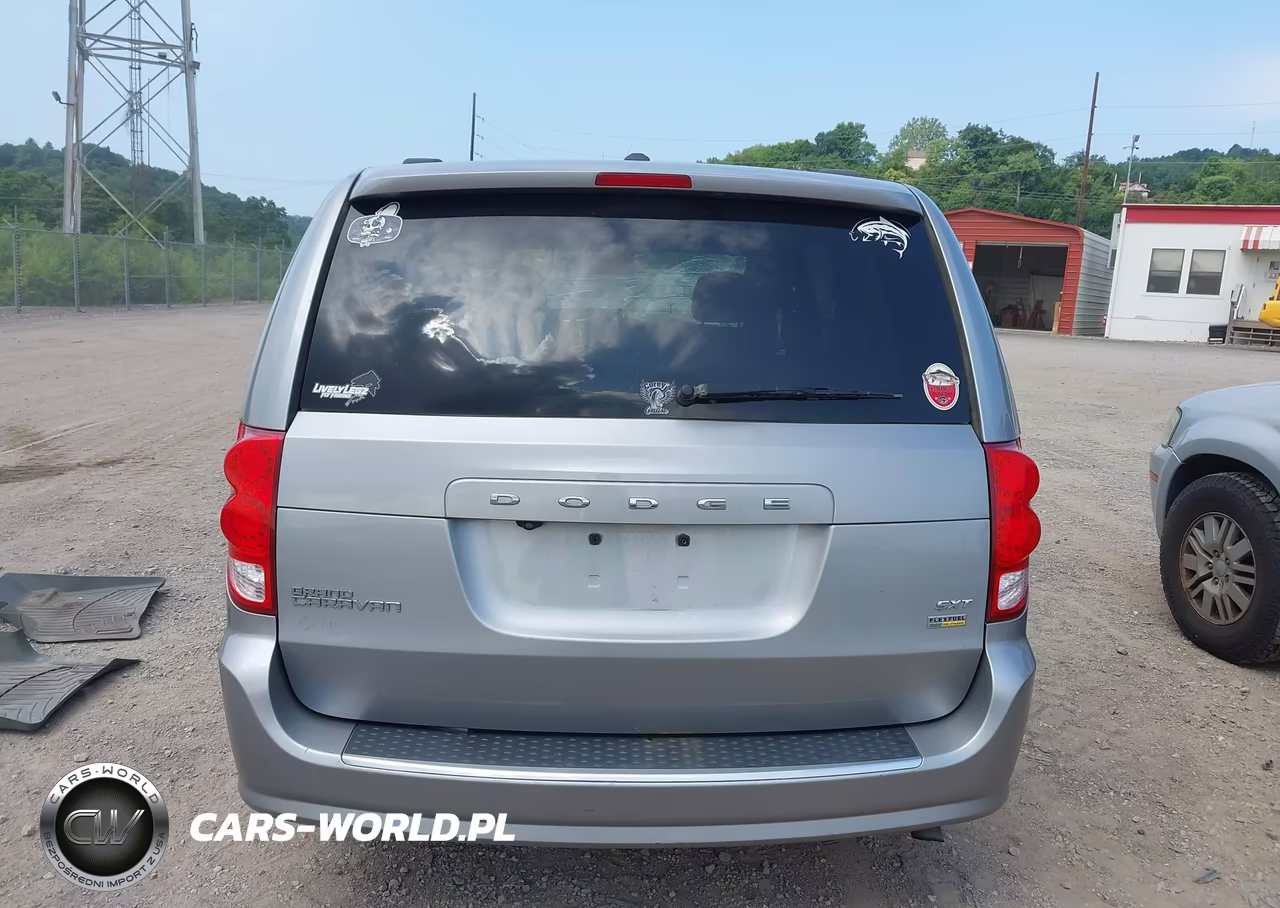 2018 Dodge Grand Caravan Sxt VIN:2C4RDGCG3JR302287 - 17