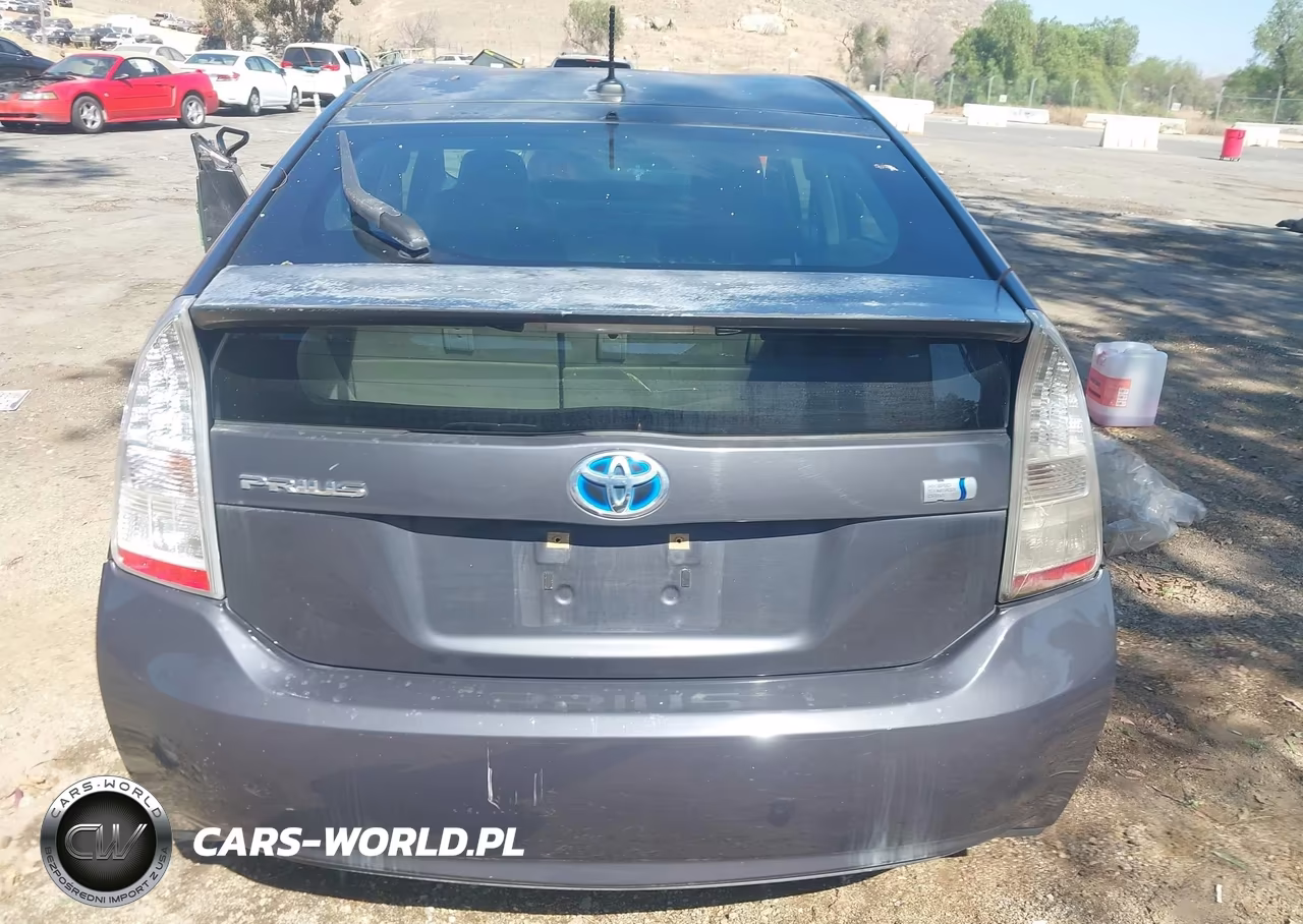 2011 Toyota Prius Two VIN:JTDKN3DU1B1410960 - 16