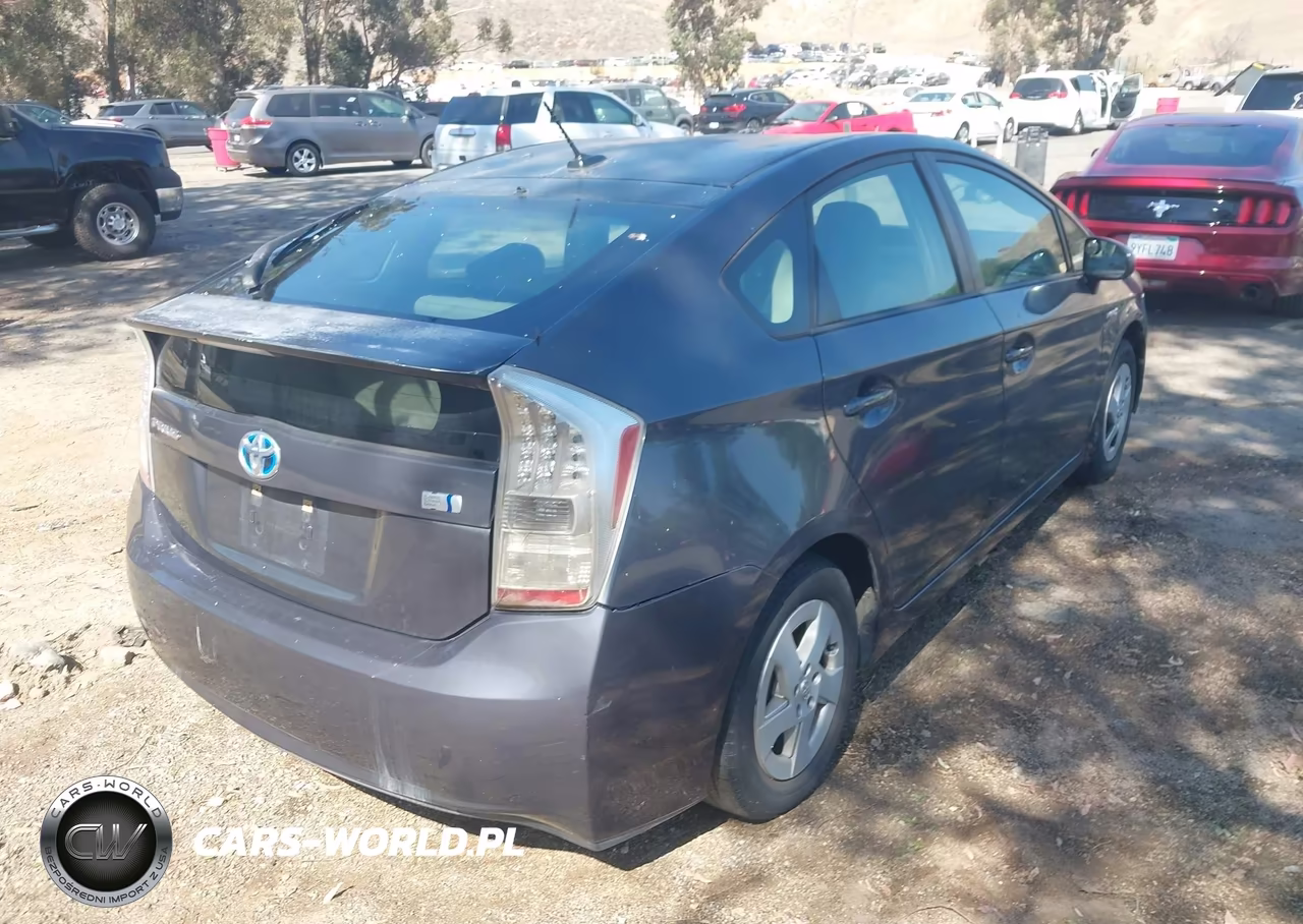 2011 Toyota Prius Two VIN:JTDKN3DU1B1410960 - 4