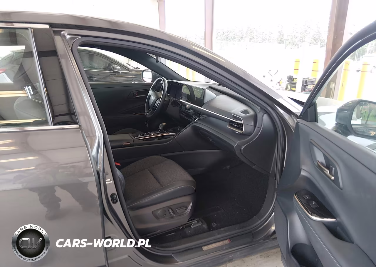2024 Toyota Crown Xle VIN:JTDAAAAF2R3024032 - 5