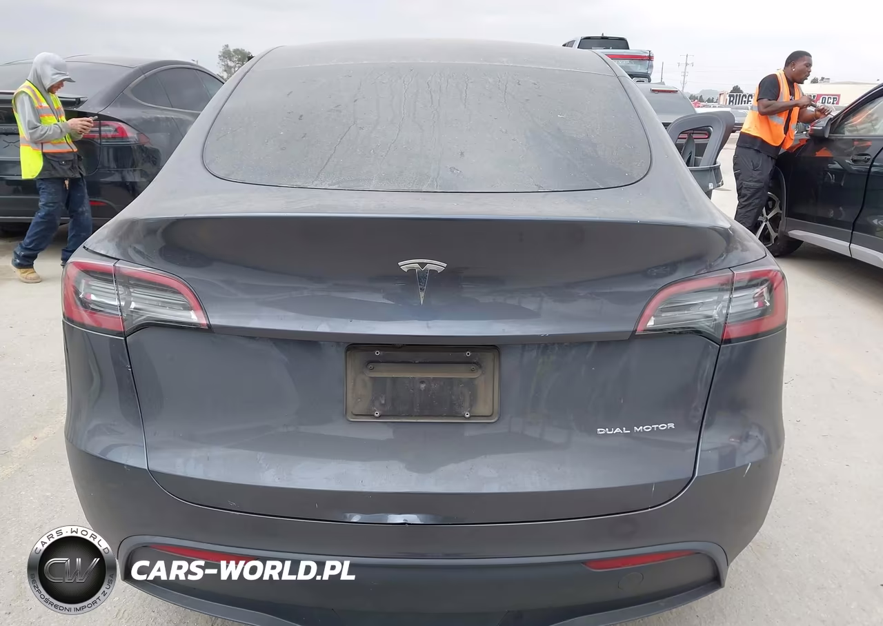 2023 Tesla Model Y Awd-Long Range Dual Motor All-Wheel Drive VIN:7SAYGAEE5PF909942 - 17