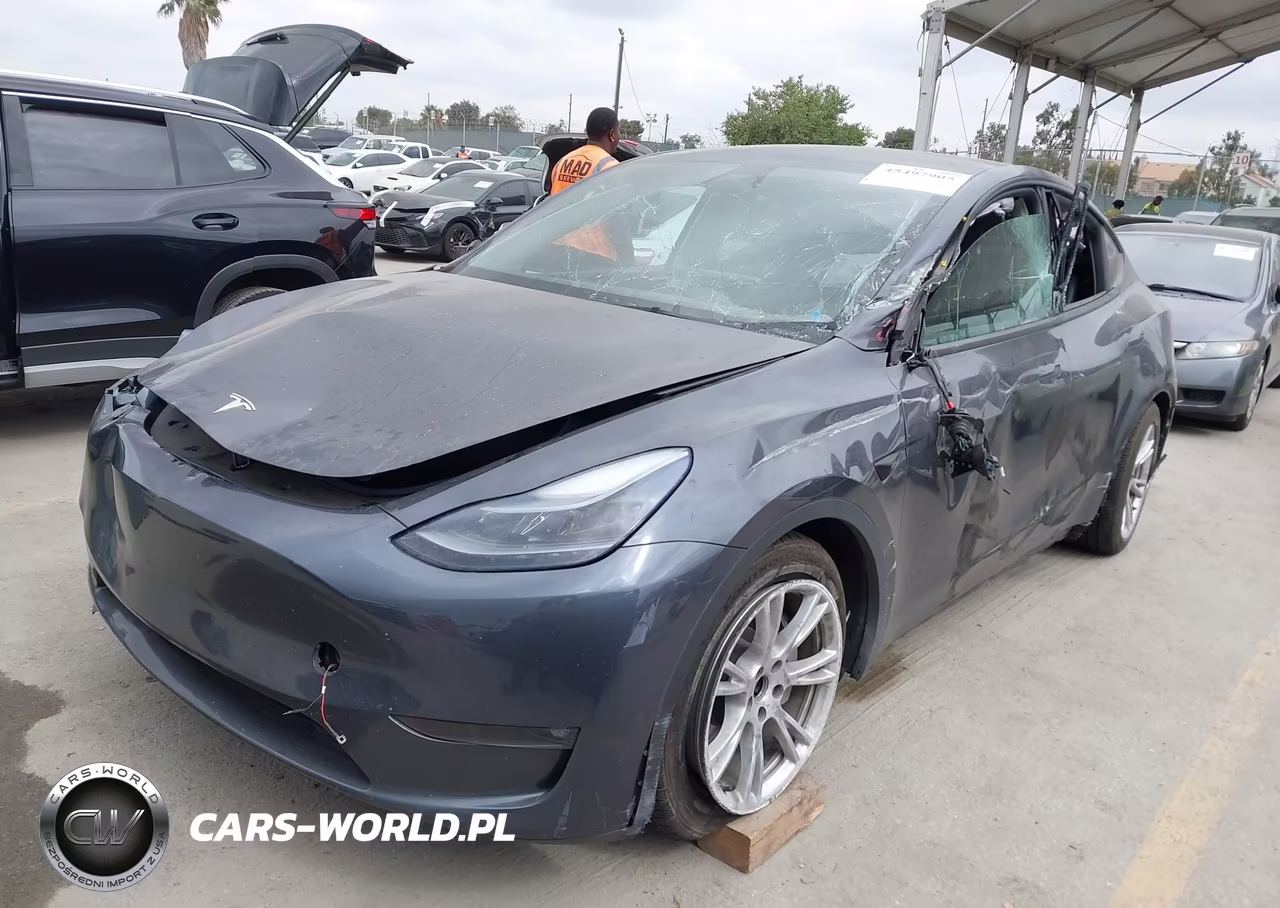 2023 Tesla Model Y Awd-Long Range Dual Motor All-Wheel Drive VIN:7SAYGAEE5PF909942 - 2