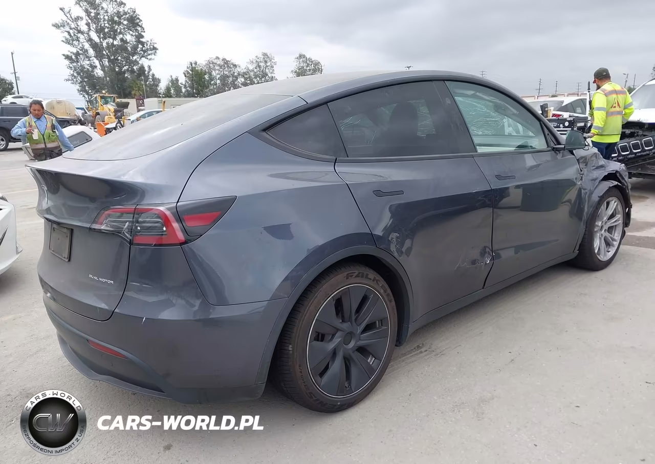 2023 Tesla Model Y Awd-Long Range Dual Motor All-Wheel Drive VIN:7SAYGAEE5PF909942 - 4