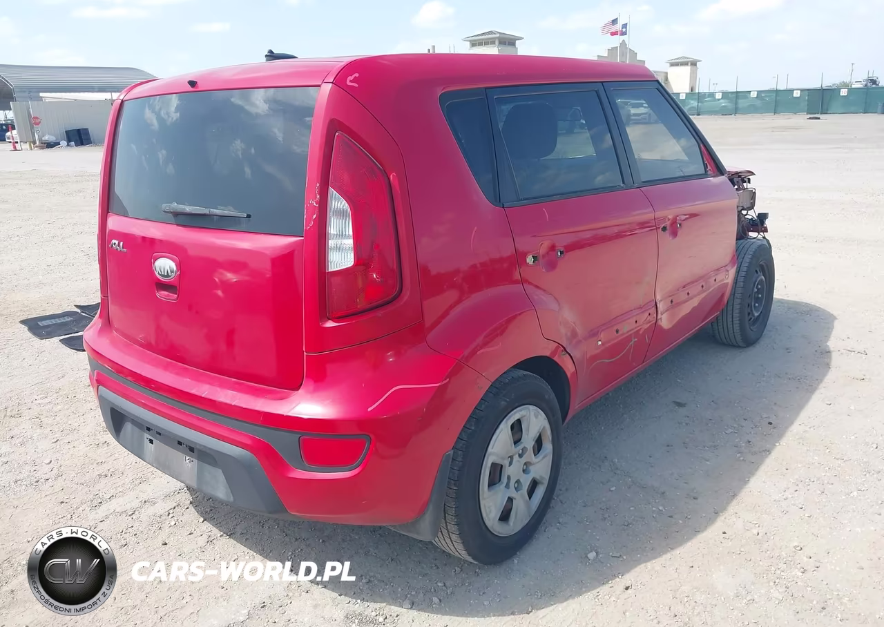 2013 Kia Soul VIN:KNDJT2A50D7617302 - 4