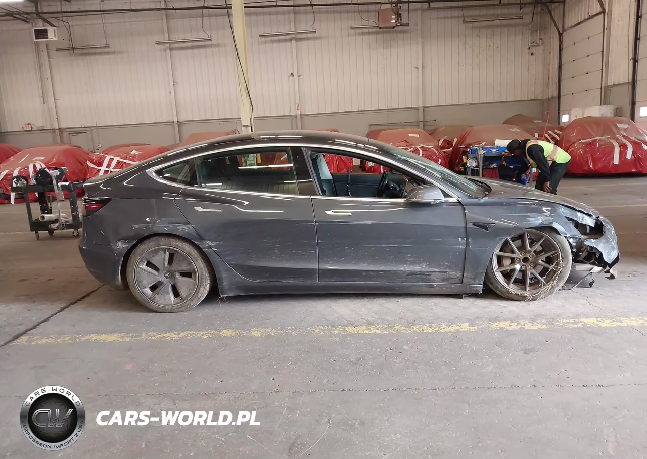 2018 Tesla Model 3 Long Range-Mid Range VIN:5YJ3E1EA9JF158037 - 11