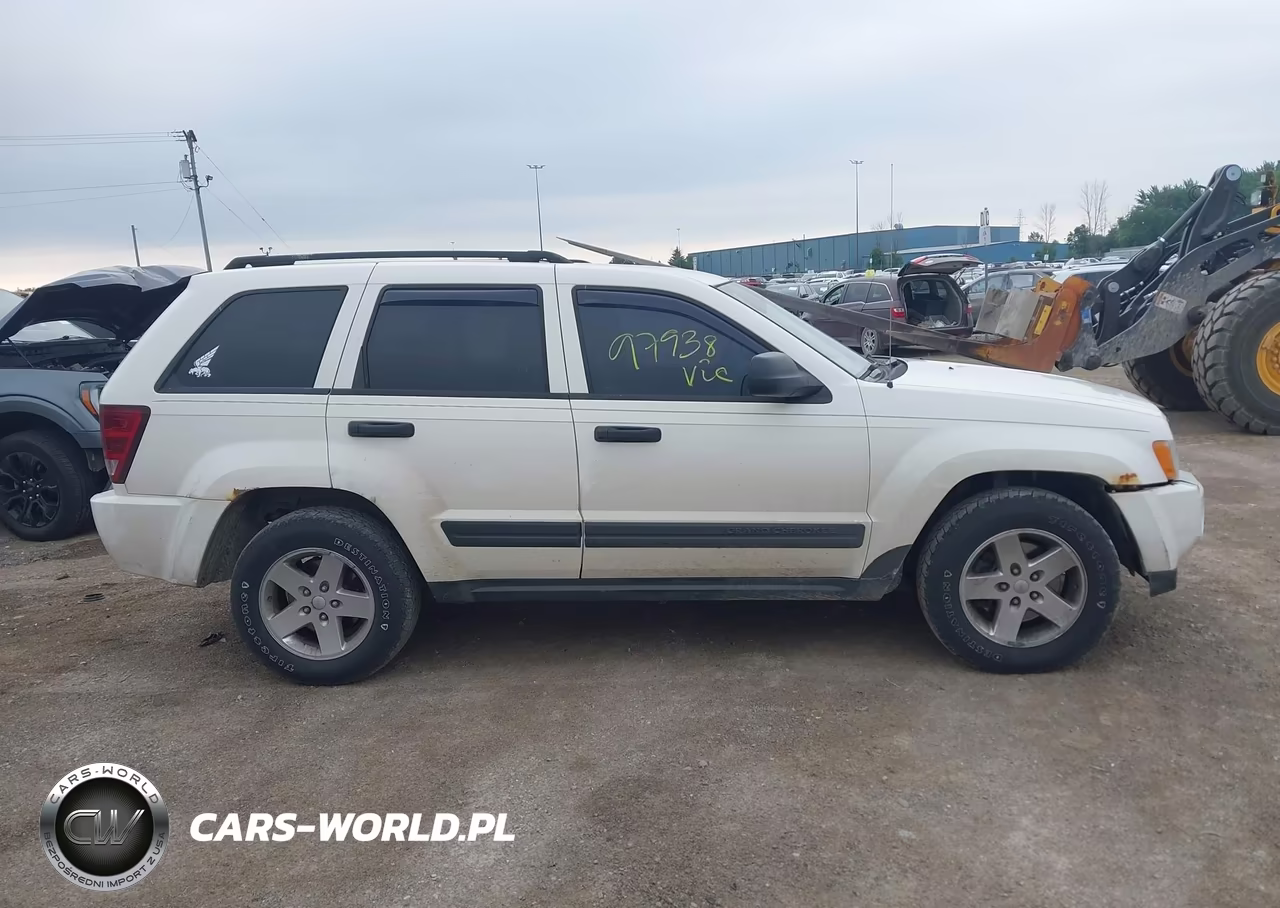 2005 Jeep Grand Cherokee Laredo VIN:1J4GR48KX5C542336 - 13