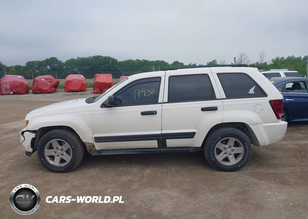 2005 Jeep Grand Cherokee Laredo VIN:1J4GR48KX5C542336 - 14