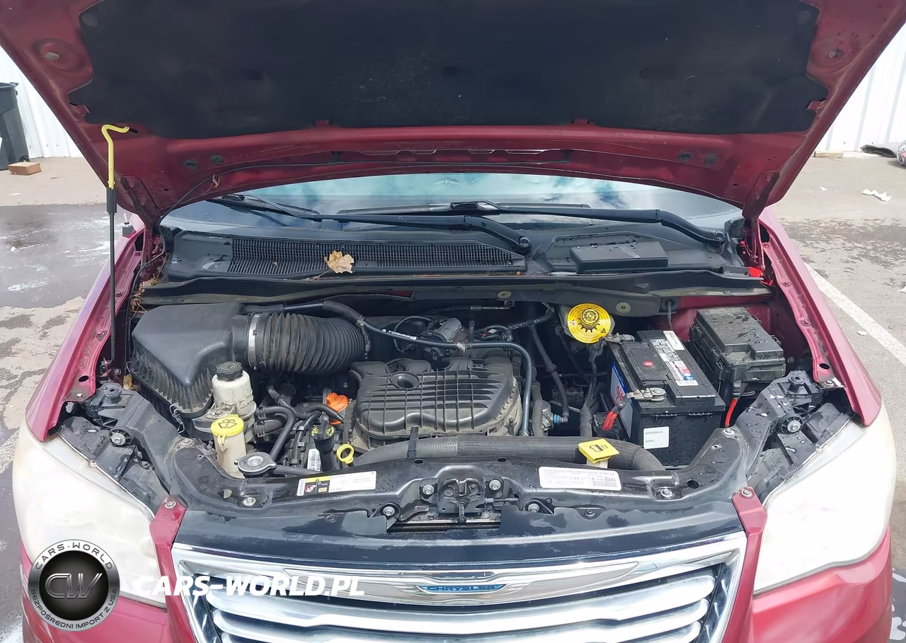 2014 Chrysler Town & Country Touring VIN:2C4RC1BGXER326903 - 10